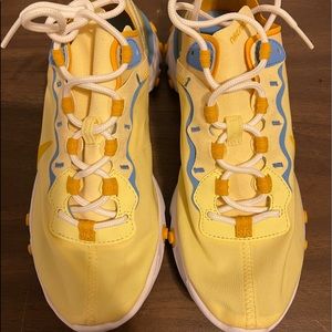 Nike reacts size 8 worn once great condition
